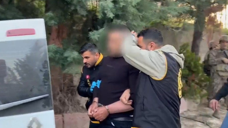 10 Yıl 8 Ay Kesinleşmiş Hapis Cezası Bulunan Firari Şahıs Yakalandı