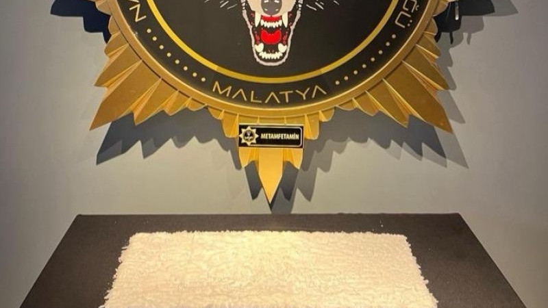 Uygulama Noktasında 1 Kilo Metamfetamin Ele Geçirildi