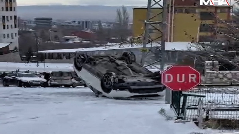 Malatya’da Kar ve Buzlanma Sonrası Kazalar Arttı. Trafik Felç Oldu
