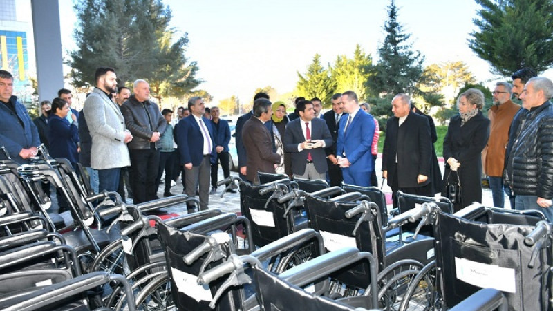 MAGİNDER'den  Hastaneye  50 Adet Tekerlekli Sandalye Desteği