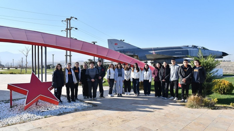  ‘İyilik Elçisi’ Projesi Gençlere Yardımlaşma ve Tarih Bilinci Aşılıyor