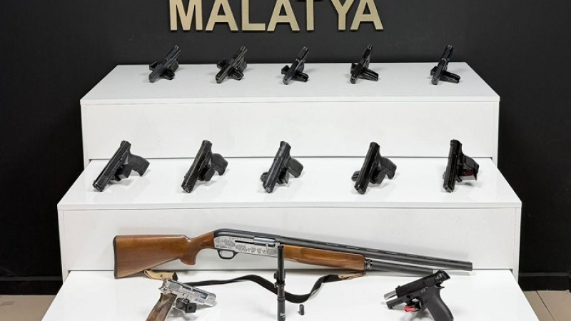 Malatya’da 12 Ruhsatsız Silah ve 1 Tüfek 1 Adet Dürbün Ele Geçirildi
