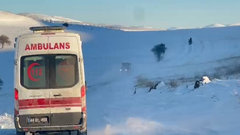 Kardan Dolayı Mahsur Kalan Araç ve Personellere Müdahale Edildi