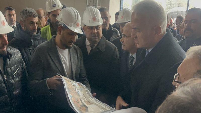 Bakanı Ersoy, Sabancı Kültür Merkezi İnşaatında İncelemelerde Bulundu