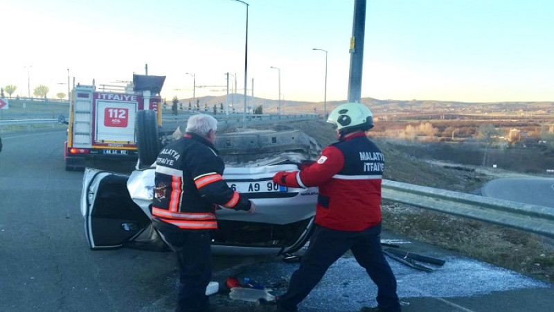 Malatya-Elazığ Karayolunda Trafik Kazası: 3 Kişi Yaralındı