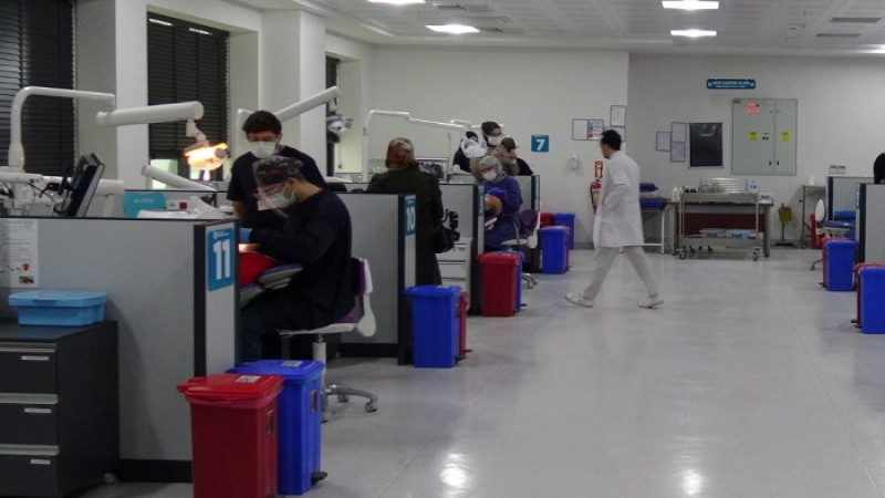 İmplantın Geciktirilmesi Çene Kemiğinde Erimeye Yol Açıyor