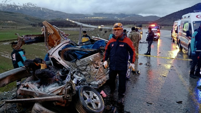 Doğanşehir Erkenek'teki Trafik Kazasında 3 Kişi Hayatını Kaybetti
