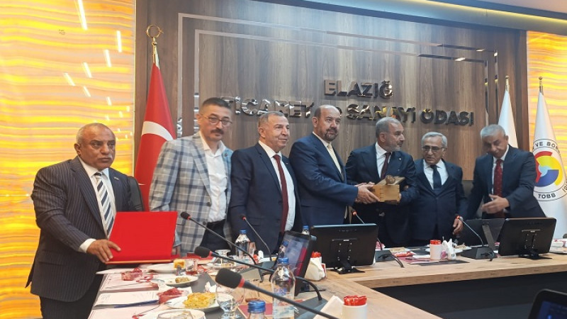 Özpolat; Romanya Türk Şirketlerine ve İnsanımıza Vatan Oldu