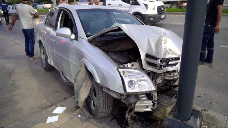 Malatya-Sivas karayolu DSİ Kavşağında U Dönüşü Kazası: 2 Yaralı