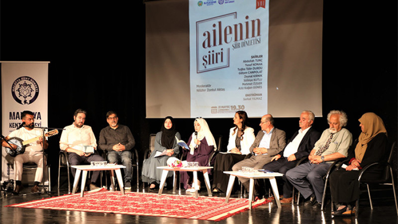  “Ailenin Şiiri” Temalı Bir Şiir Dinleti Programı Düzenledi