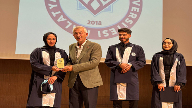 Arapgir MYO'da 2024-2025 Akademik Yılı Mezuniyet Töreni Yapıldı