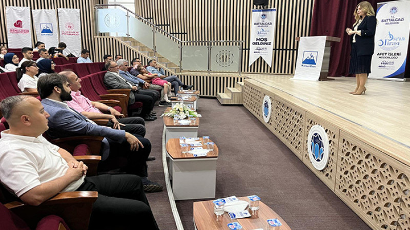 Battalgazi'de Gençlere Afetlere Karşı Bilinçli Olmanın Yolları Anlatıldı