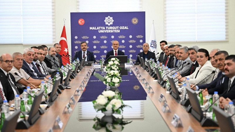 Turgut Özal Üniversitesi’nde Danışma Kurulu Toplantısı Yapıldı
