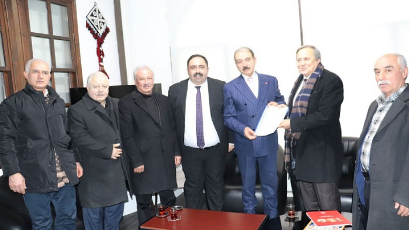  Milletvekilleri 450 Bin TL İle Geçinemiyorsa Vatandaş 20 Bin TL  İle Nasıl Geçinsin ?