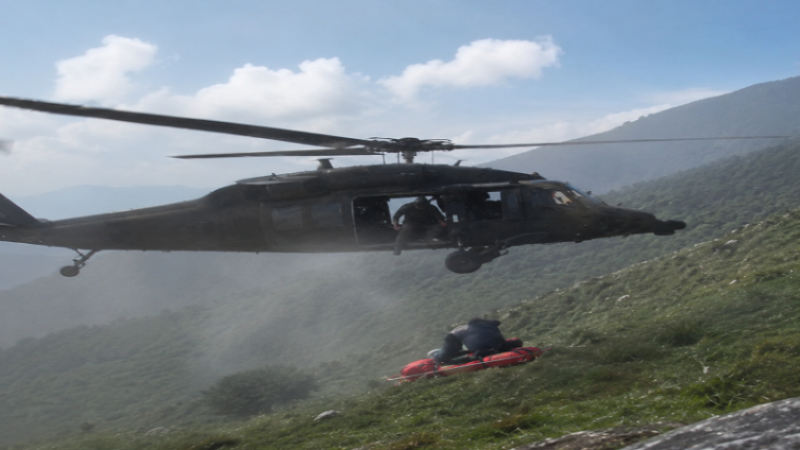 Mahsur Kalan Vatandaş Askeri Helikopterle Kurtarıldı