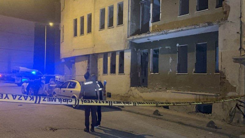 Barutçu Sokak’ta Binanın Çatısından Atlayarak Hayatına Son Verdi