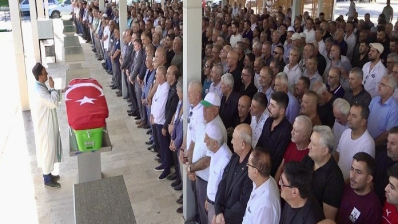 Oral Çelik Malatya'da Son Yolculuğuna Uğurlandı