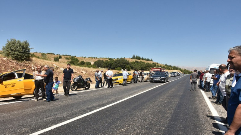 Arapgir’den Ortak Çağrı: “Sesimize Kulak Verilsin, Yolumuz Yapılsın”